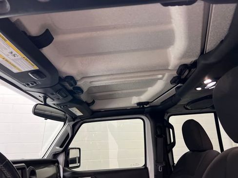 Used 2020 Jeep Gladiator Sport w/ Quick Order Package 24S image 14