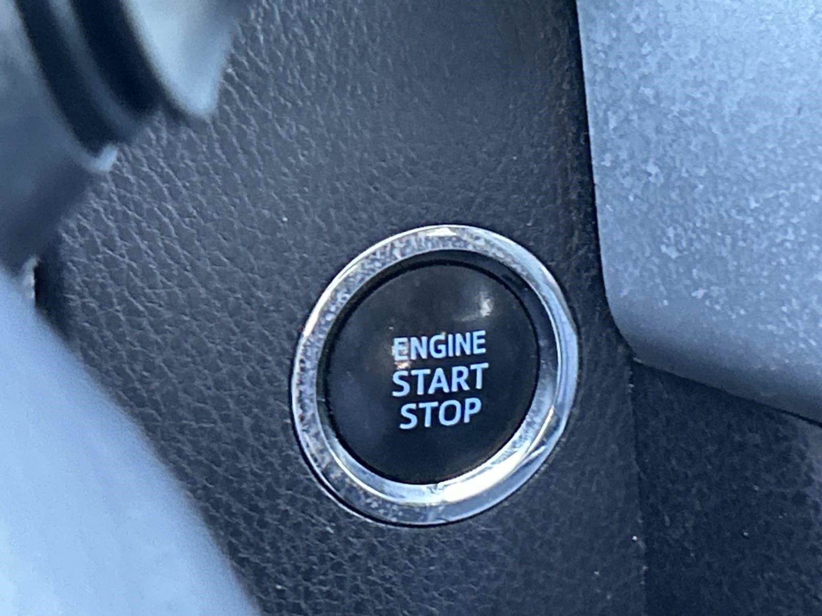 Used 2019 Toyota Highlander XLE FWD image 31