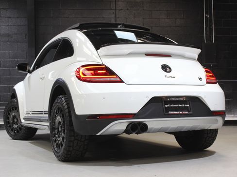 Used 2017 Volkswagen Beetle 1.8T Dune w/ Dune Technology Package image 17