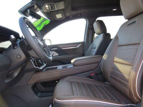 New 2026 GMC Acadia Denali Ultimate w/ LPO, Floor Liner Package image 20