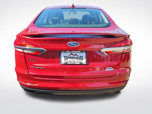 Used 2019 Ford Fusion SE w/ Equipment Group 151A FWD image 4