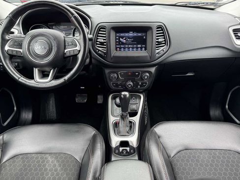 Used 2018 Jeep Compass Latitude w/ Popular Equipment Group AWD/4WD image 22
