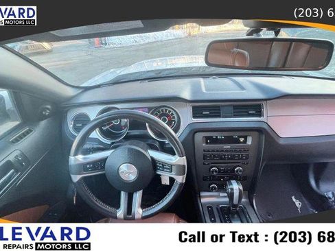 Used 2013 Ford Mustang Premium image 15