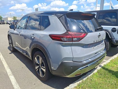 Used 2021 Nissan Rogue Platinum AWD/4WD image 3