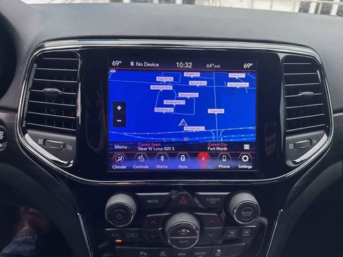 Used 2020 Jeep Grand Cherokee Altitude image 15