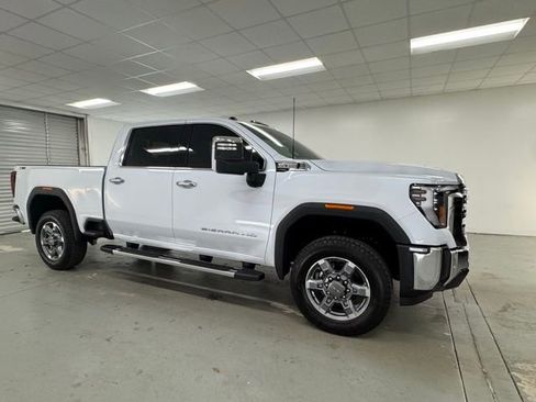 New 2026 GMC Sierra 2500 SLT image 3