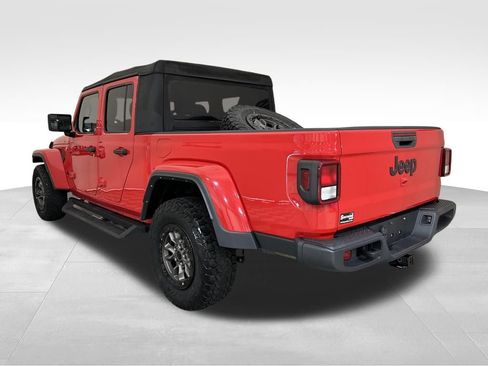 Used 2022 Jeep Gladiator Sport image 3