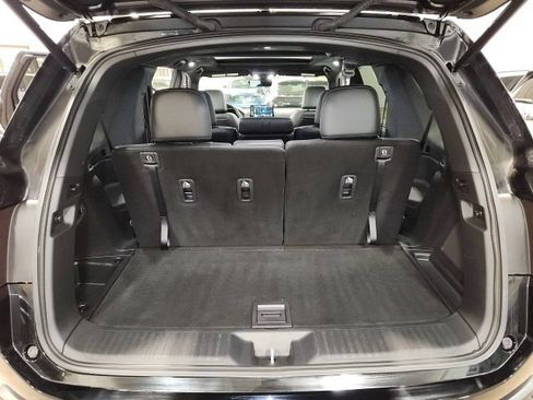 Certified 2025 Honda Pilot Black Edition image 28