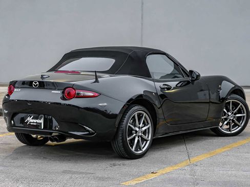 Used 2022 MAZDA MX-5 Miata Grand Touring image 8
