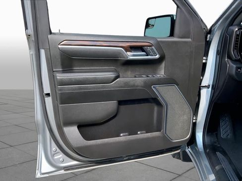 Used 2025 GMC Sierra 1500 SLT RWD image 21