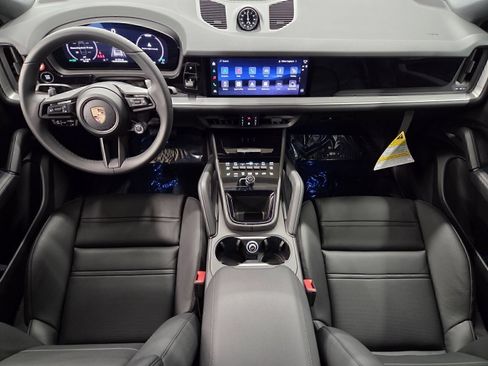 Certified 2026 Porsche Cayenne Coupe AWD/4WD image 13