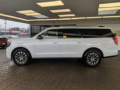 Used 2025 Ford Expedition Max Platinum image 10