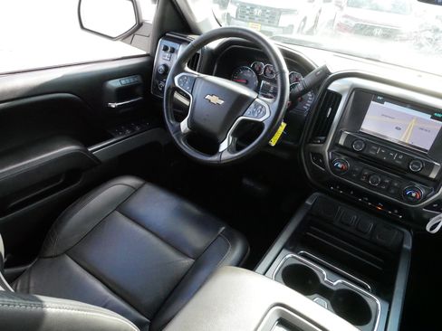 Used 2016 Chevrolet Silverado 1500 LTZ Z71 w/ LTZ Plus Package AWD/4WD image 9