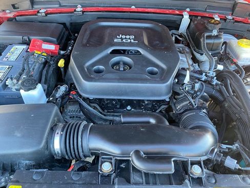 Used 2021 Jeep Wrangler Unlimited Rubicon AWD/4WD image 31