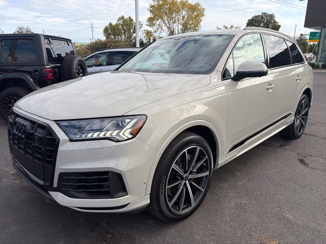 Used 2023 Audi Q7 3.0T Premium Plus w/ Premium Plus Package AWD/4WD image 1