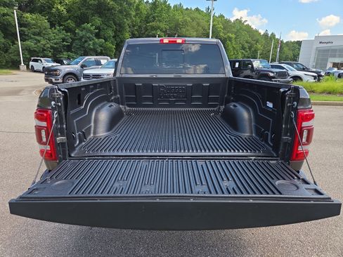 Used 2024 RAM 2500 Laramie AWD/4WD image 9
