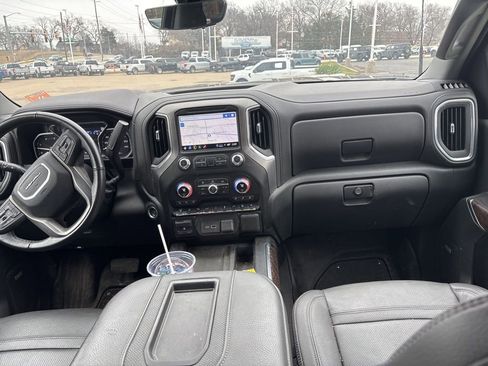 Used 2021 GMC Sierra 2500 Denali w/ Denali Black Diamond Edition image 10