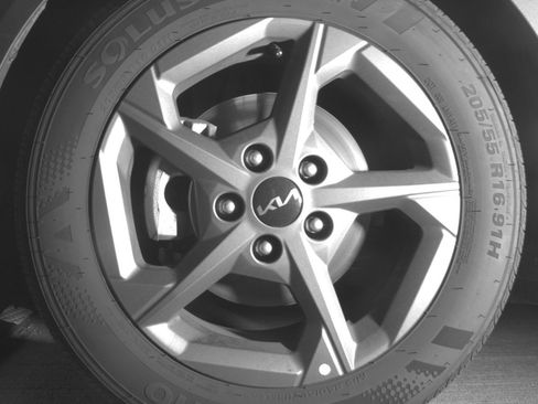 Used 2025 Kia K4 FWD image 12