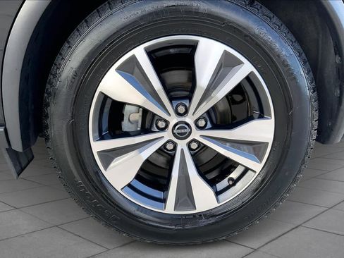 Used 2023 Nissan Murano SV image 10