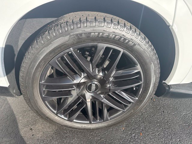 Used 2025 Cadillac Escalade IQ Sport 2 w/ LPO, ONYX Package AWD/4WD image 6