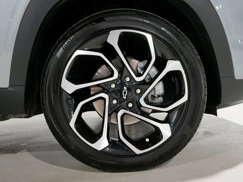 Used 2025 Chevrolet Trax RS w/ Driver Confidence Package image 31