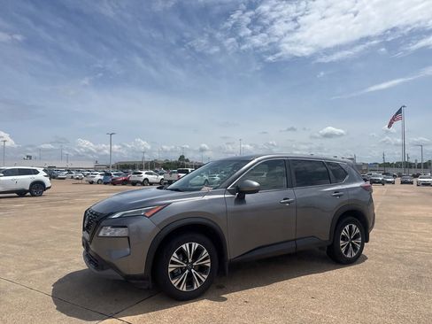 Certified 2023 Nissan Rogue SV FWD image 9