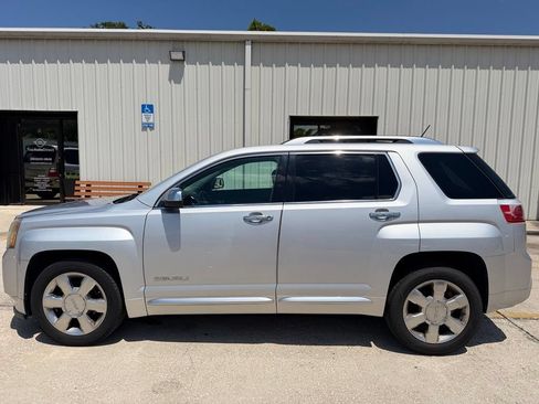 Used 2015 GMC Terrain Denali FWD image 2
