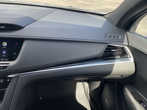Used 2024 Cadillac XT6 Luxury w/ LPO, Floor Liner Package FWD image 16