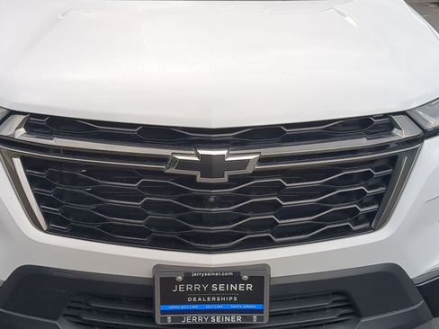 Used 2023 Chevrolet Traverse Premier w/ Redline Edition AWD/4WD image 10
