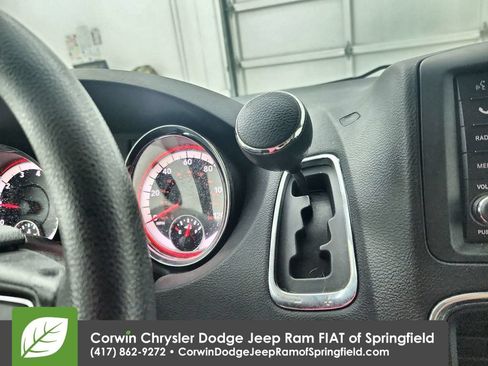 Used 2019 Dodge Grand Caravan SE FWD image 28