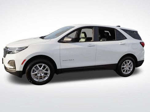Certified 2024 Chevrolet Equinox LS w/ LS Convenience Package AWD/4WD image 4
