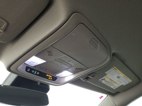 Used 2020 Cadillac XT4 Premium Luxury image 43