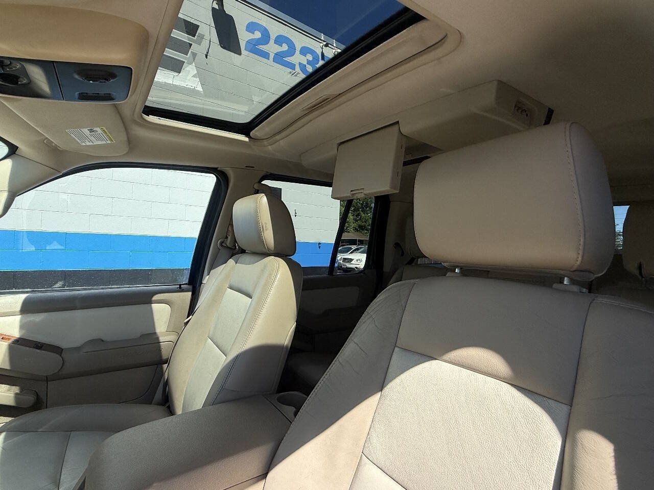 Used 2007 Ford Explorer Eddie Bauer RWD image 9