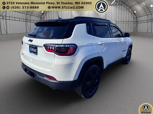 Used 2021 Jeep Compass Latitude AWD/4WD image 3