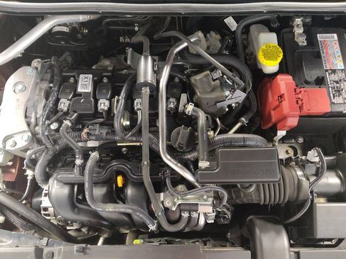 Used 2022 Nissan Sentra SV w/ SV Premium Package FWD image 30