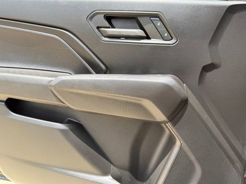 Used 2024 Chevrolet Colorado Trail Boss w/ Technology Package AWD/4WD image 21