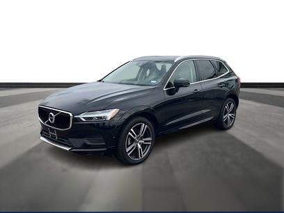 Used 2018 Volvo XC60 T5 Momentum w/ Vision Package