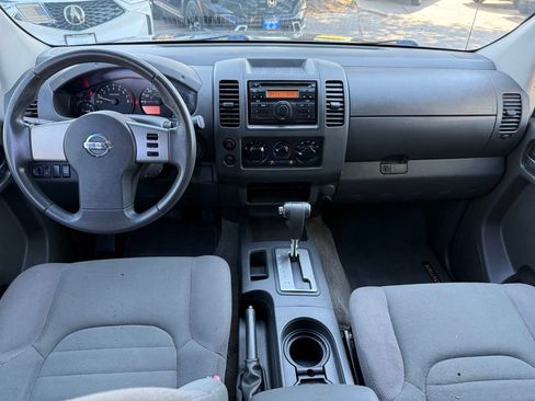 Used 2009 Nissan Frontier SE w/ Power Pkg RWD image 13