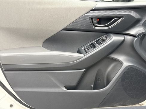 Used 2024 Subaru Crosstrek 2.0i Premium image 9