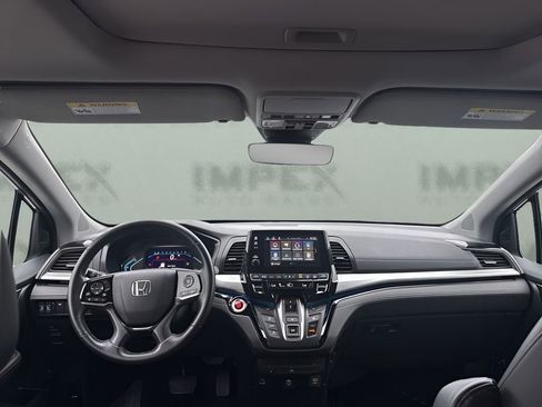 Used 2023 Honda Odyssey Touring image 13