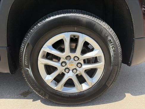 Used 2019 Chevrolet Traverse LT AWD/4WD image 32