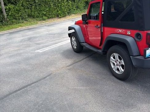 Used 2015 Jeep Wrangler Sport w/ Quick Order Package 24S AWD/4WD image 3