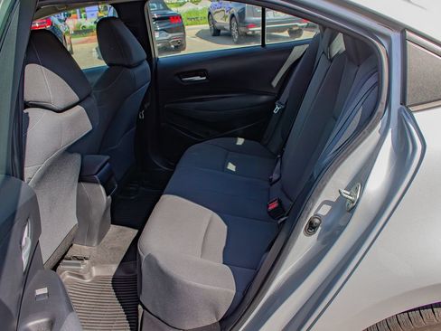 Used 2021 Toyota Corolla LE FWD image 14