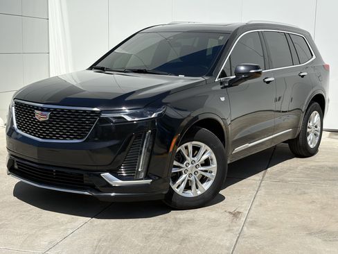 Certified 2024 Cadillac XT6 Luxury w/ LPO, Floor Liner Package AWD/4WD image 2