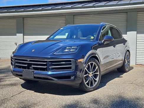 Certified 2025 Porsche Cayenne E-Hybrid AWD/4WD image 1