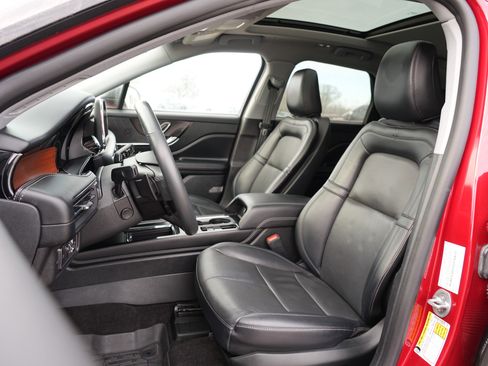 Used 2022 Lincoln Corsair Reserve w/ Elements Package image 12