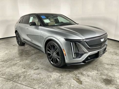 Used 2026 Cadillac Lyriq V image 2