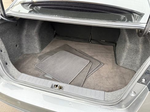 Used 2021 Nissan Versa SR image 20