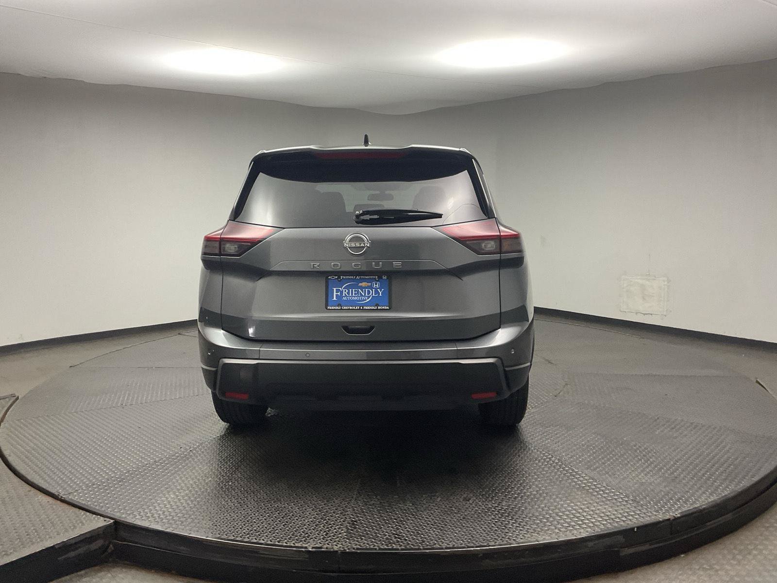 Used 2024 Nissan Rogue S FWD image 6