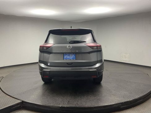 Used 2024 Nissan Rogue S FWD image 6